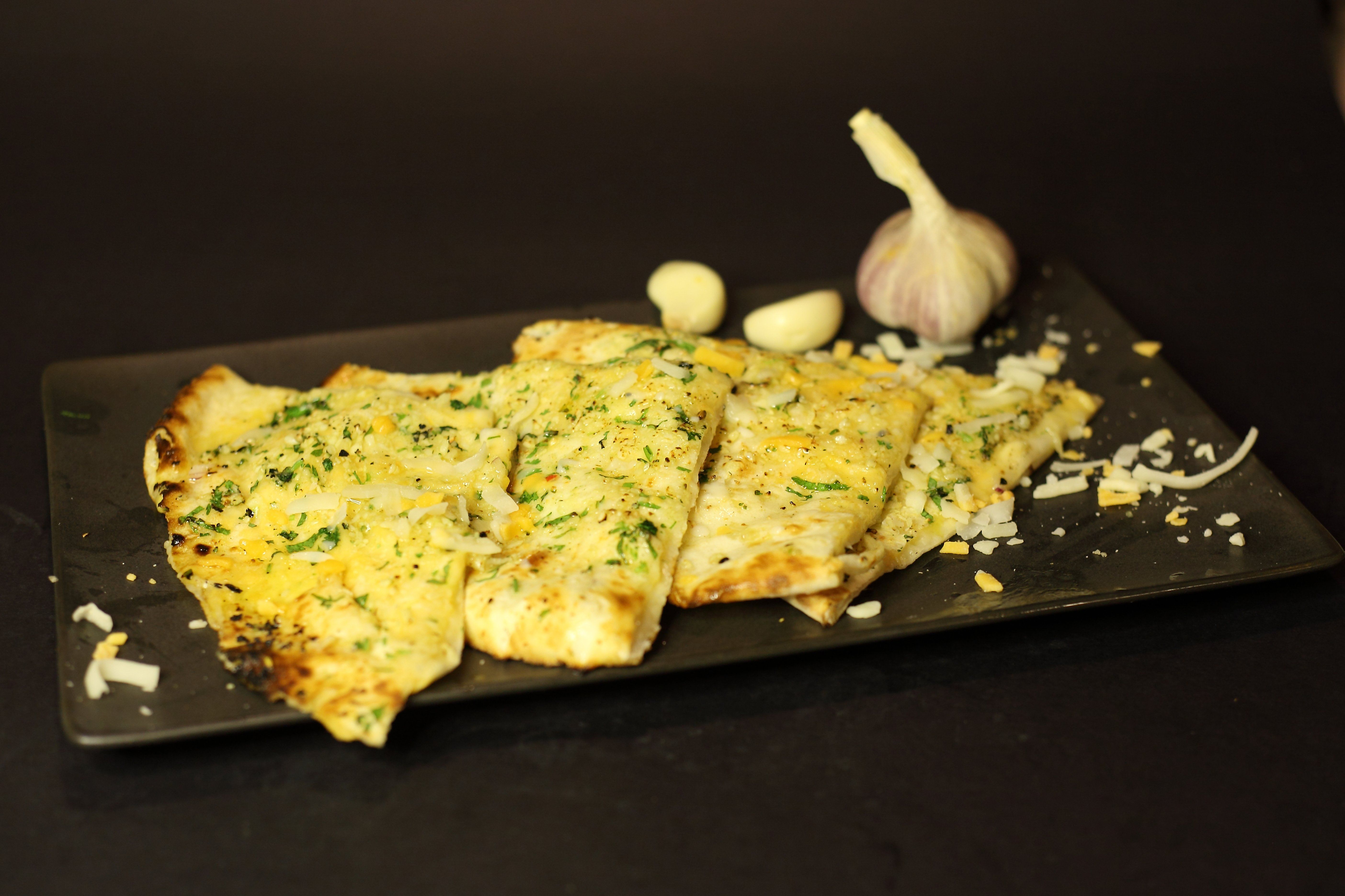 Garlic Cheese Naan